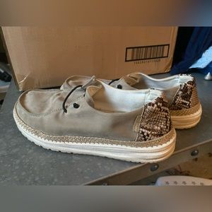 Women’s 9, Hey Dudes, snake print